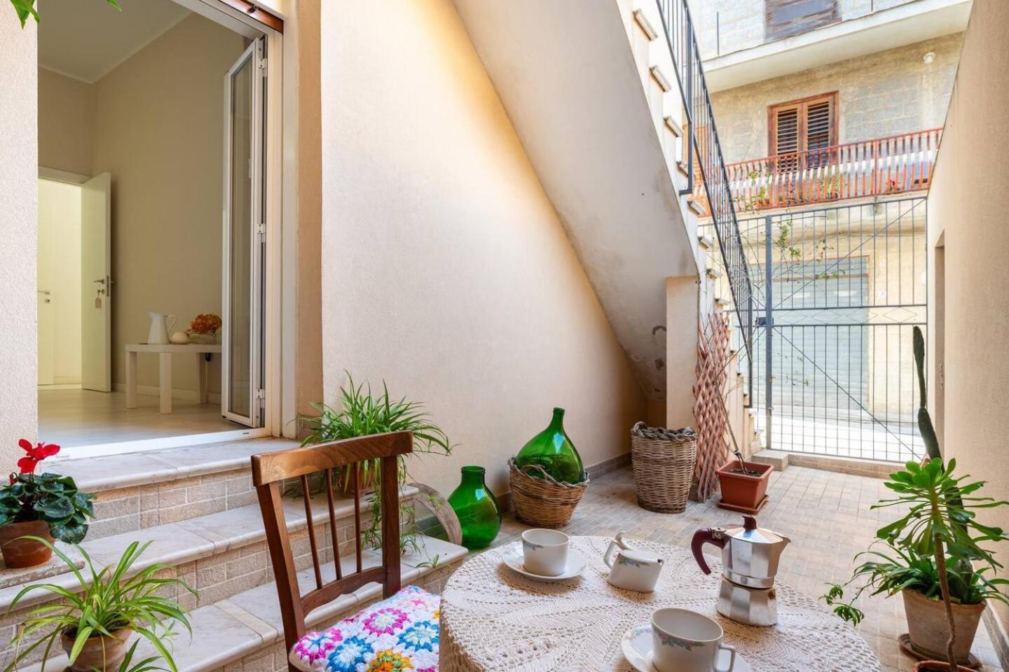 דירות San Michele di Ganzaria Casa Pinu מראה חיצוני תמונה